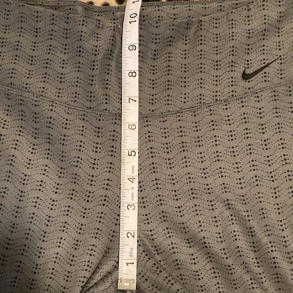 NIKE Pants Nike DRI FIT ATHLETIC Pants NIKE YOGA CAPRIS Women’s Size Medium - Picture 11 of 12